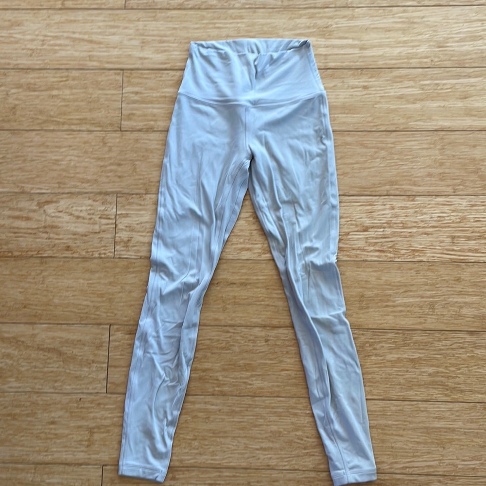 Lulu Lemon Align Legging Size 4 in light grey 28” inseam